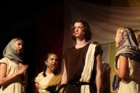 参与传奇对战一起来，关注英雄的成长史